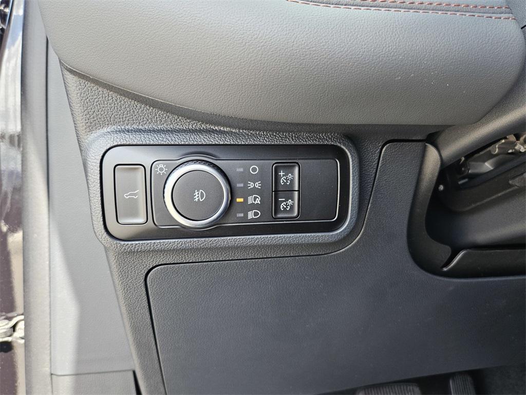 new 2025 Ford Explorer car, priced at $46,880