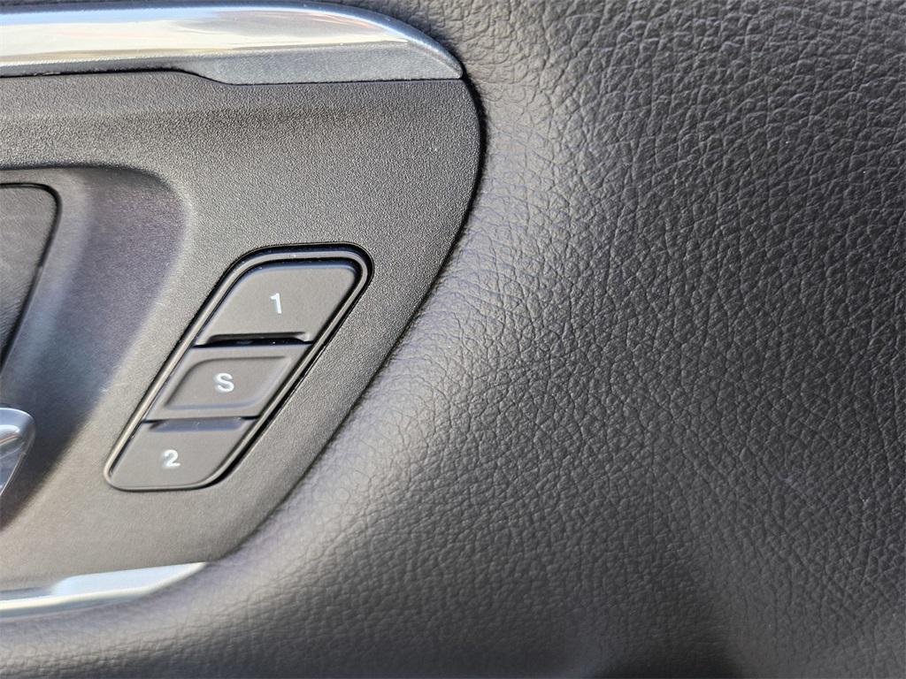 used 2022 Ram 1500 car, priced at $33,125