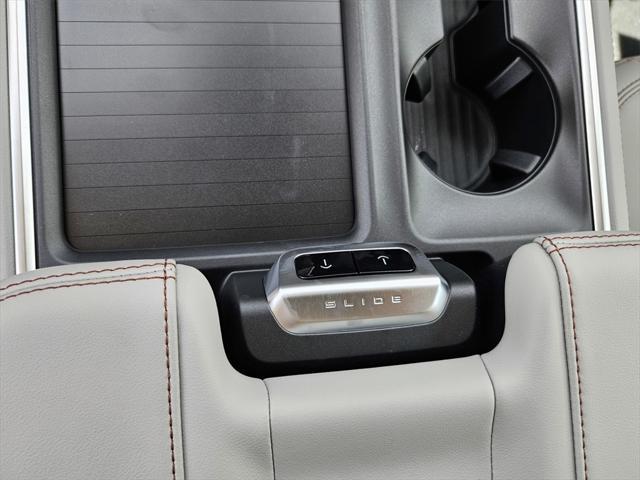 new 2025 Ford Expedition car, priced at $72,925
