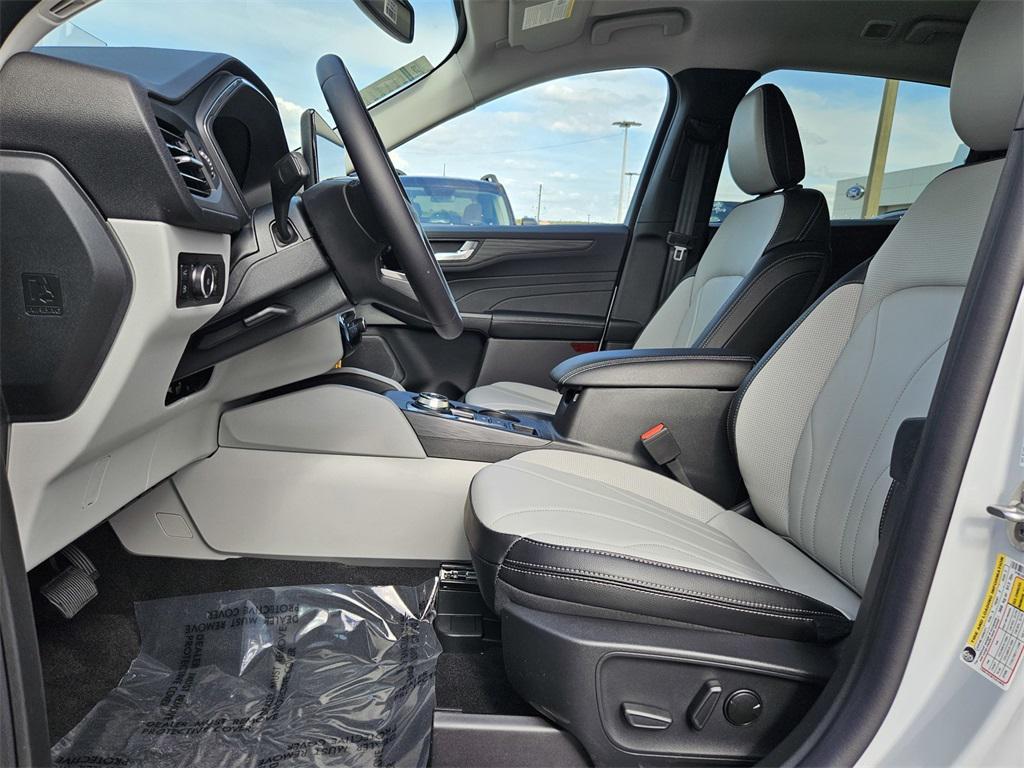 new 2025 Ford Escape PHEV car, priced at $35,495