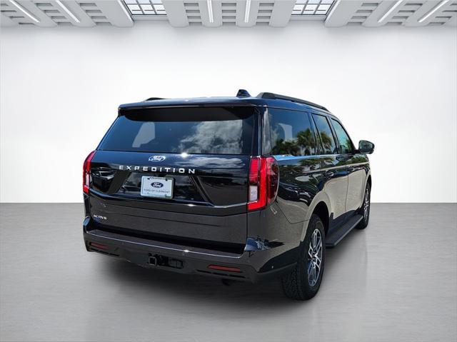 new 2025 Ford Expedition car, priced at $72,920