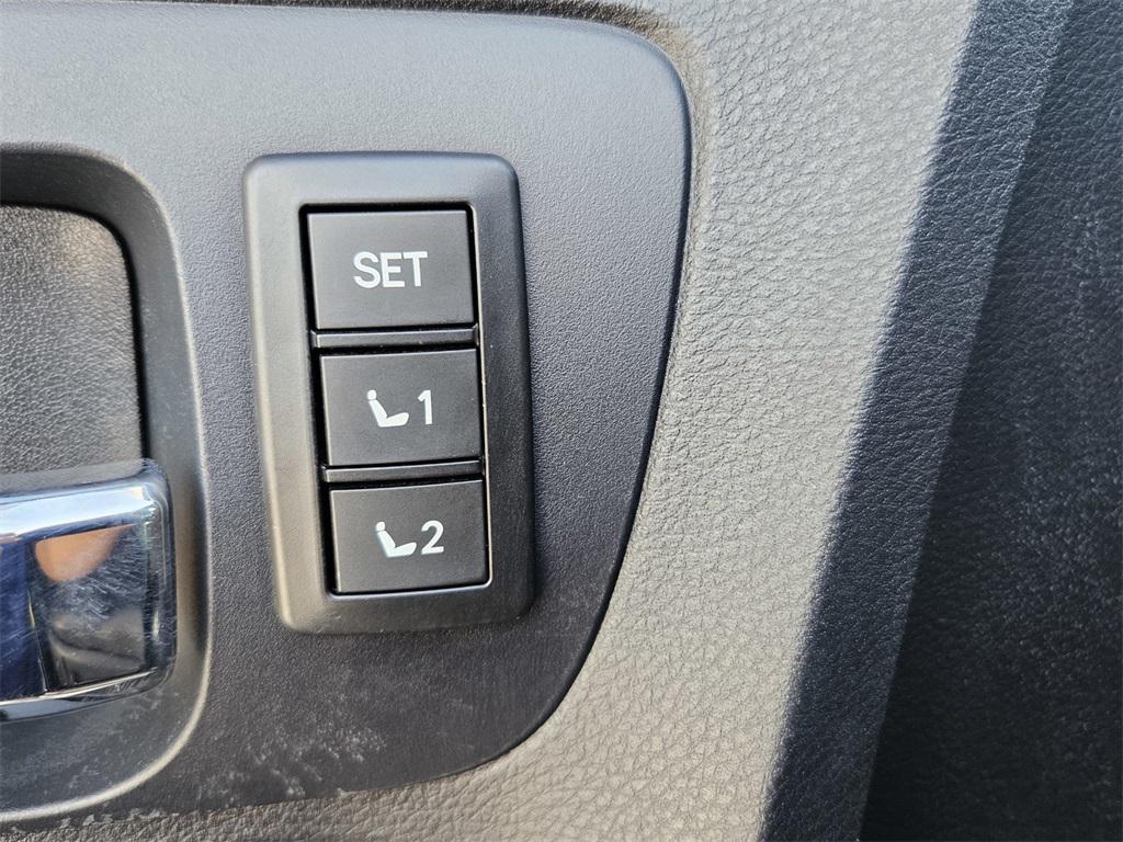 used 2016 Toyota Tundra car, priced at $30,692