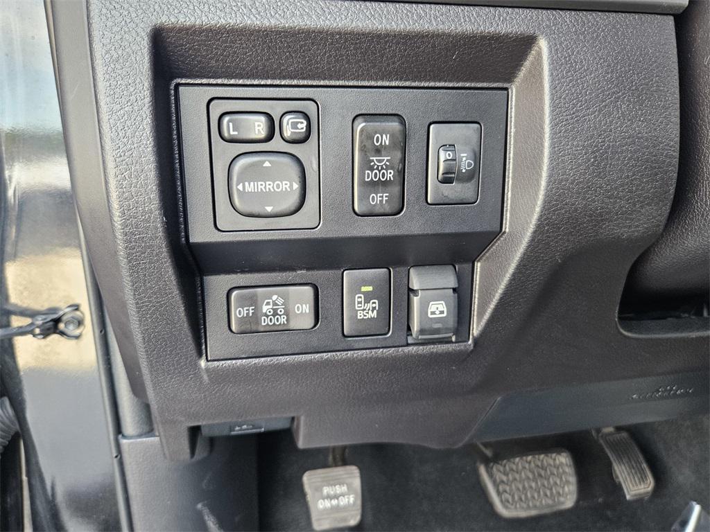 used 2016 Toyota Tundra car, priced at $30,692