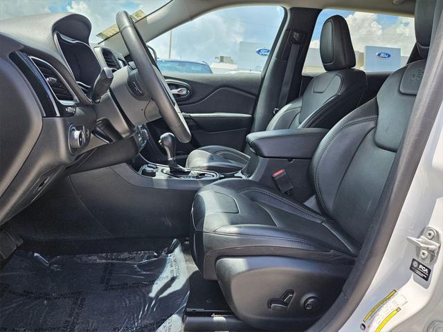 used 2023 Jeep Cherokee car, priced at $22,621
