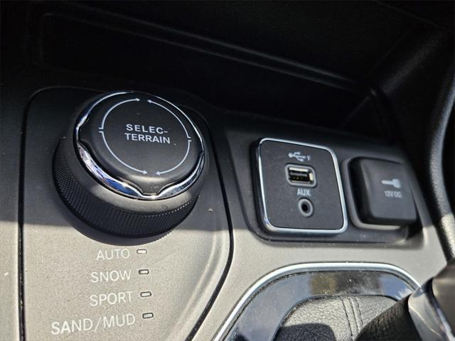 used 2023 Jeep Cherokee car, priced at $22,621