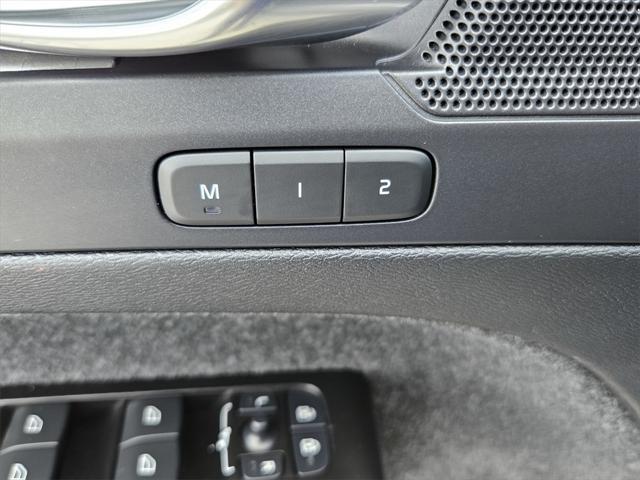 used 2022 Volvo XC40 car, priced at $22,591
