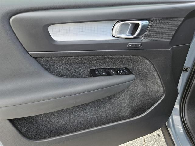 used 2022 Volvo XC40 car, priced at $22,591