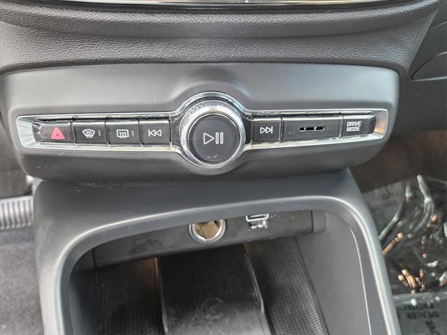 used 2022 Volvo XC40 car, priced at $22,591