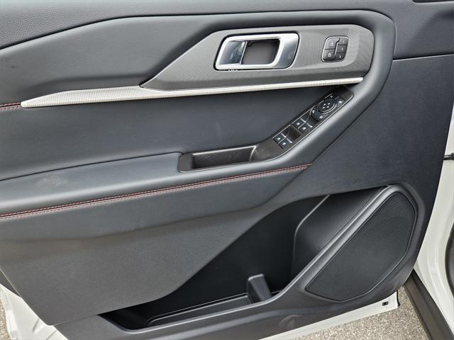 new 2025 Ford Explorer car, priced at $55,477