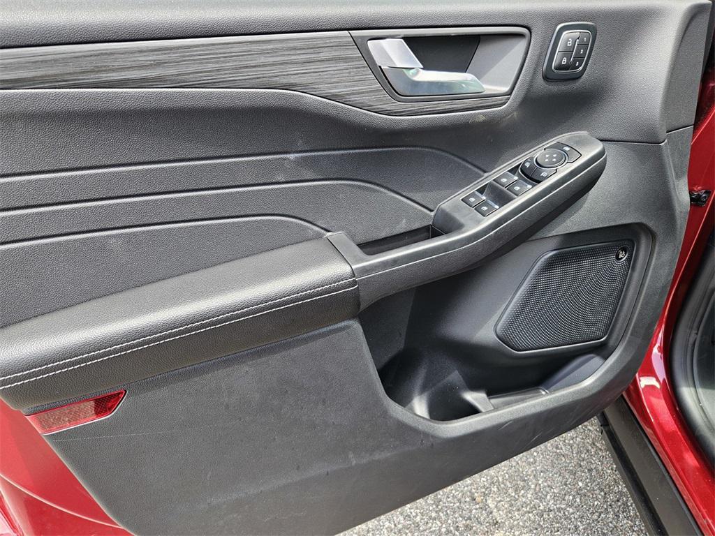 new 2025 Ford Escape PHEV car, priced at $38,651