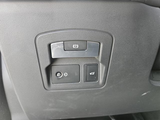 used 2020 Land Rover Range Rover Velar car, priced at $26,992