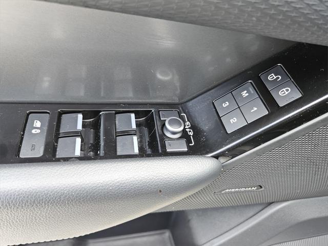 used 2020 Land Rover Range Rover Velar car, priced at $26,992