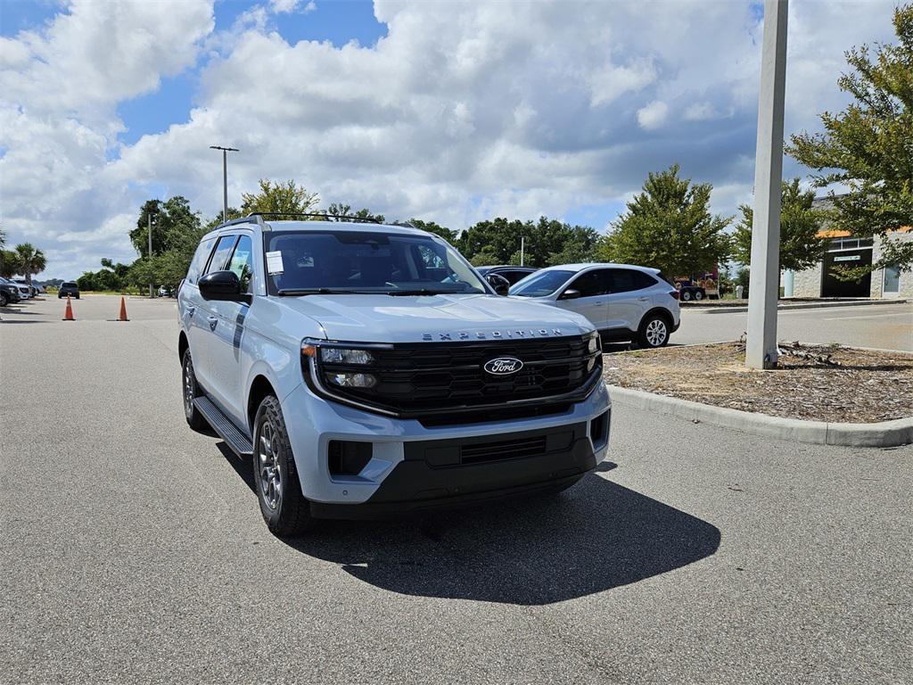 new 2025 Ford Expedition car, priced at $66,455