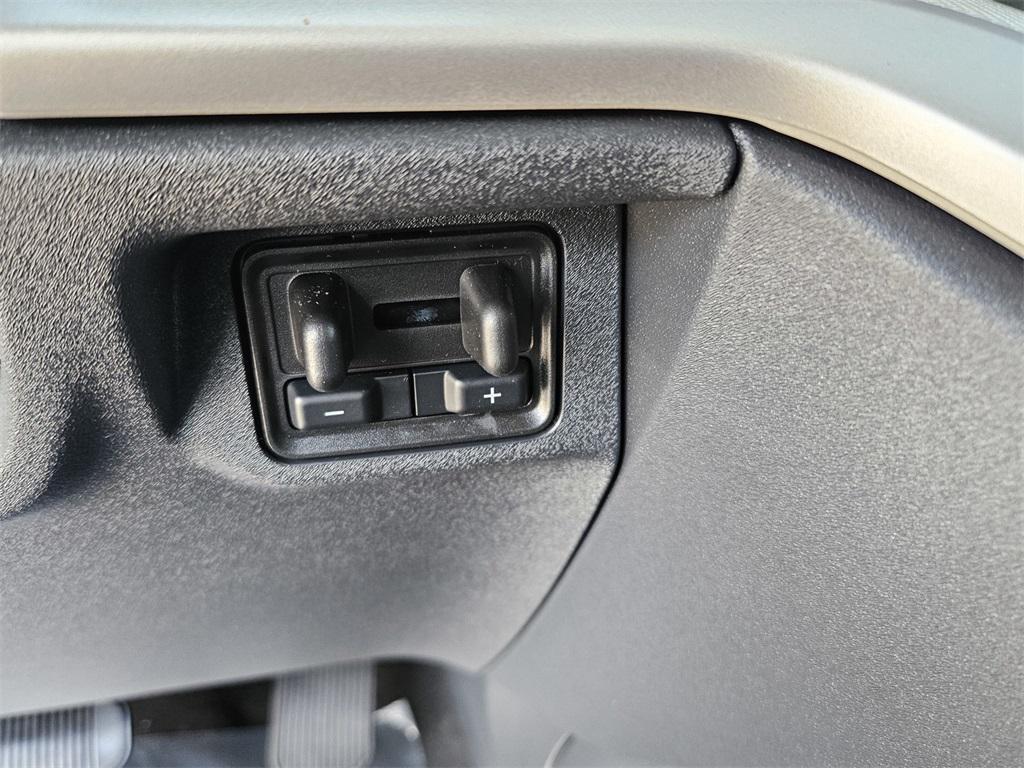 new 2025 Ford Expedition car, priced at $66,455