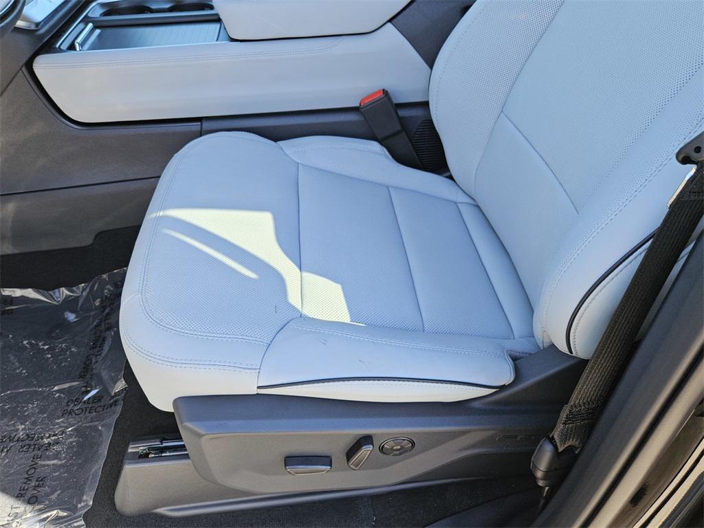 new 2025 Ford Expedition car, priced at $91,610