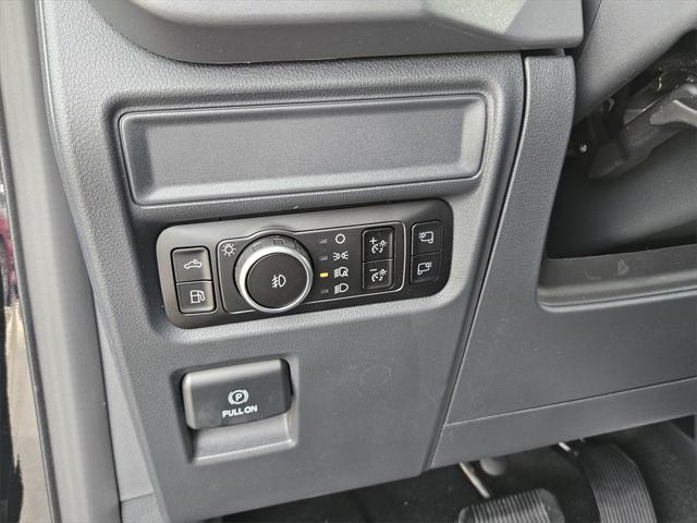 new 2025 Ford F-150 car, priced at $56,152