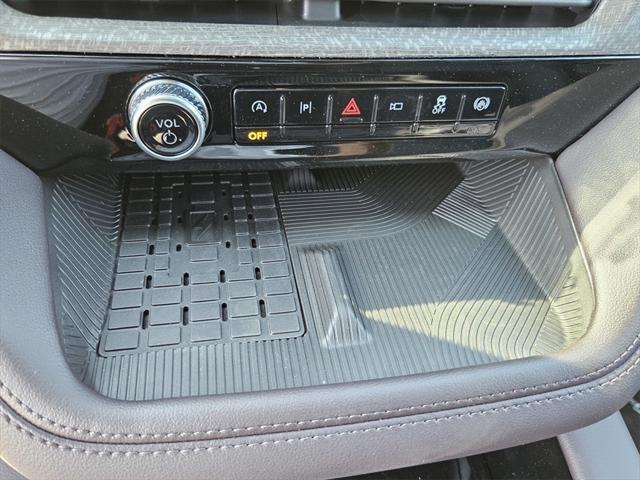 new 2025 Ford Explorer car, priced at $53,396