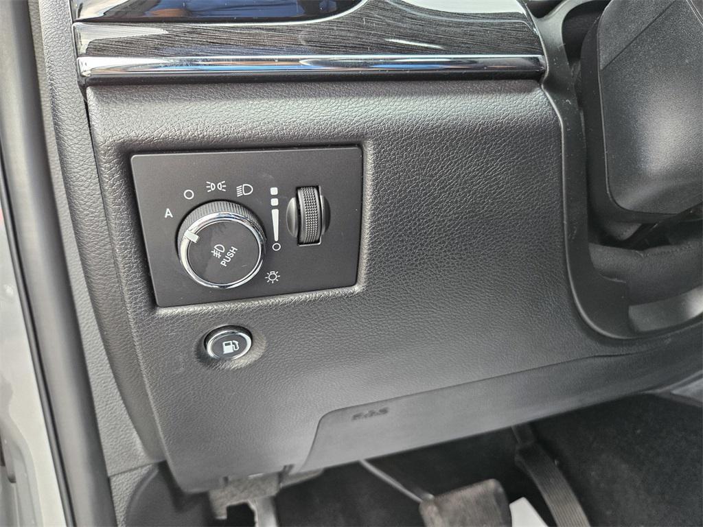 used 2020 Jeep Grand Cherokee car, priced at $19,793