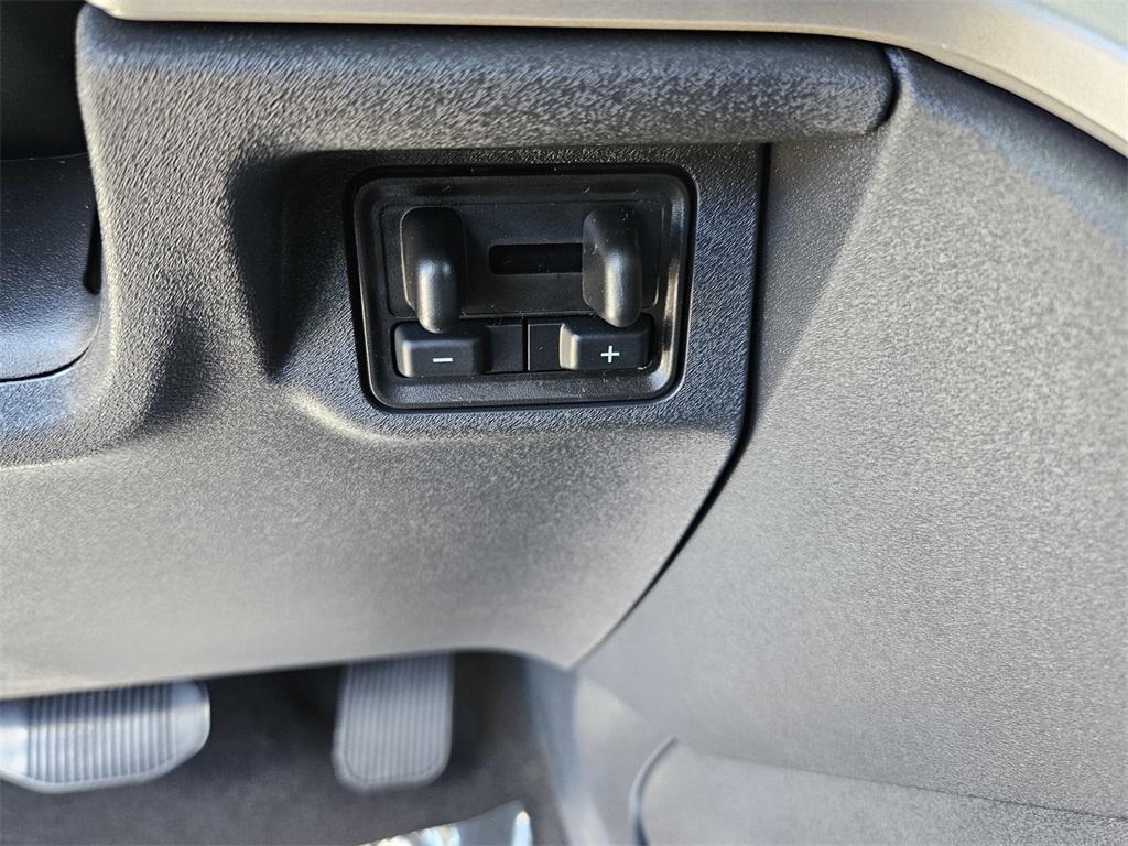 new 2025 Ford Expedition car, priced at $73,635