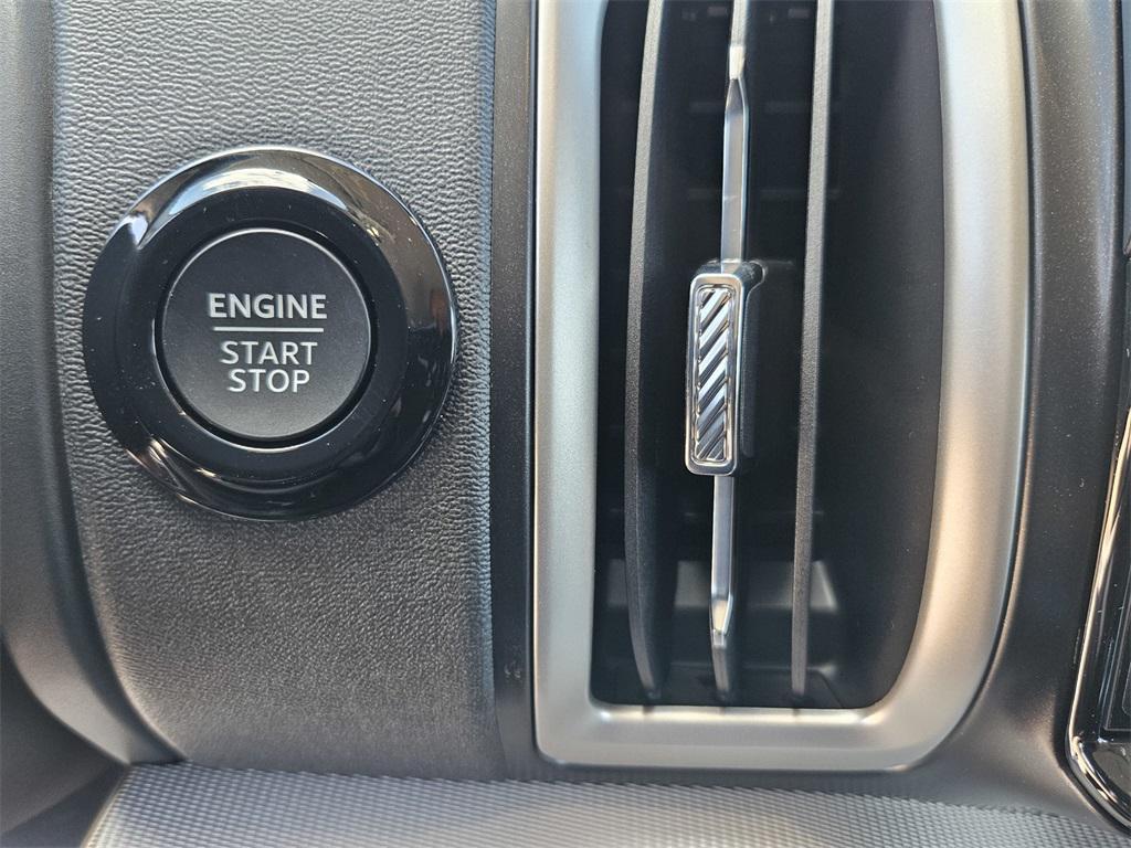 new 2025 Ford Expedition car, priced at $73,635