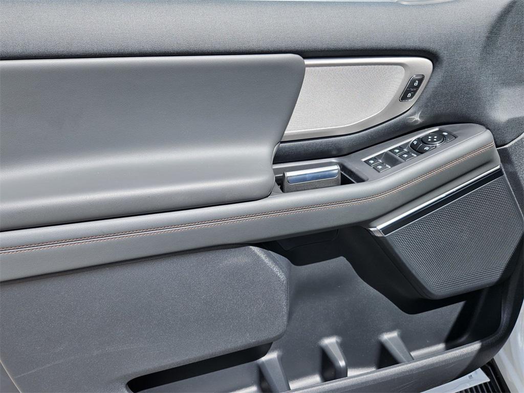 new 2025 Ford Expedition Max car, priced at $65,846