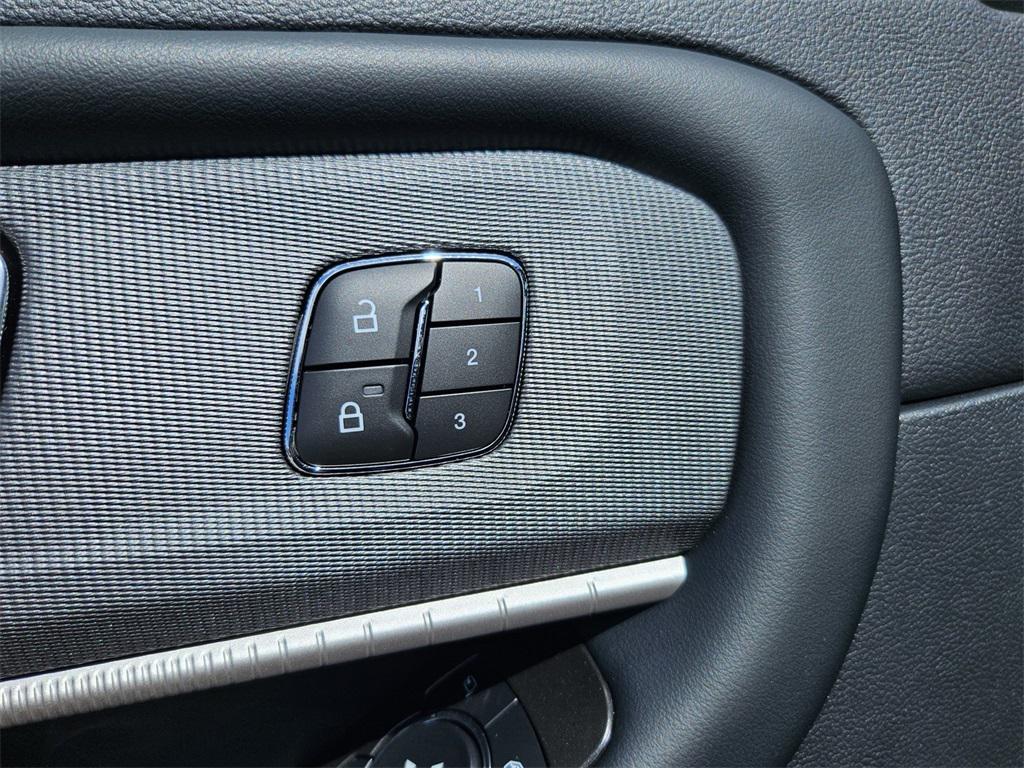 new 2025 Ford Explorer car, priced at $44,663