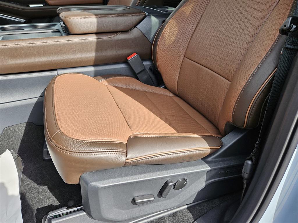 new 2025 Ford Expedition car, priced at $87,165