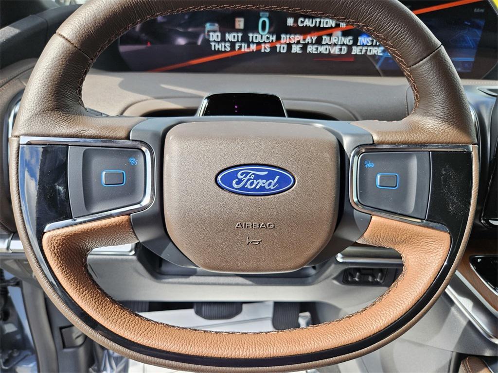 new 2025 Ford Expedition car, priced at $87,165