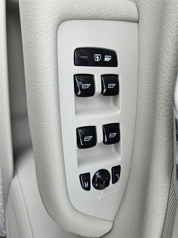 used 2019 Volvo XC90 car, priced at $20,792