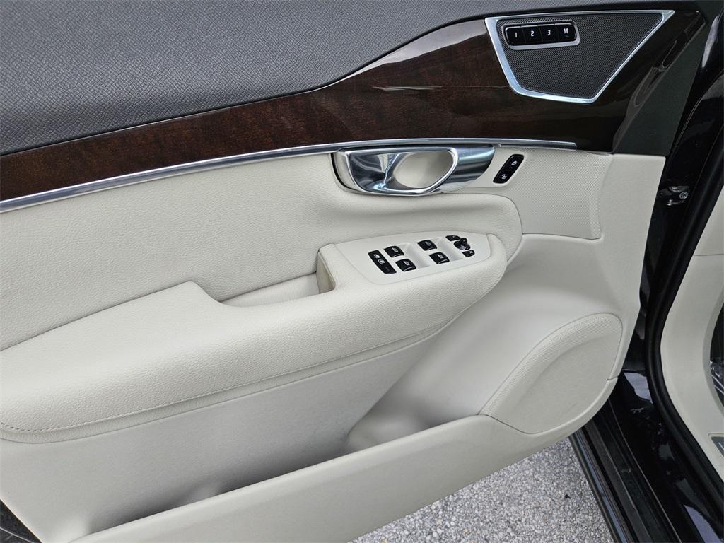 used 2019 Volvo XC90 car, priced at $20,792