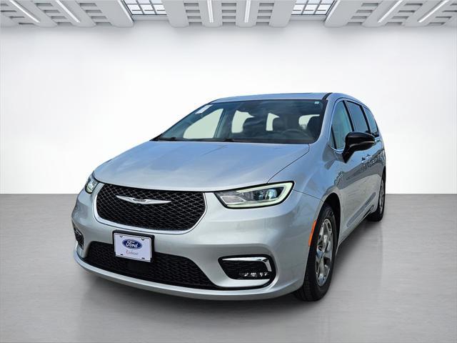 used 2024 Chrysler Pacifica car, priced at $35,792