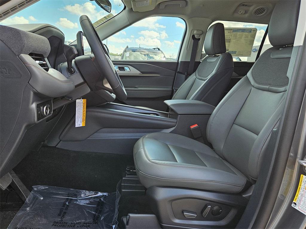 new 2025 Ford Explorer car, priced at $39,021