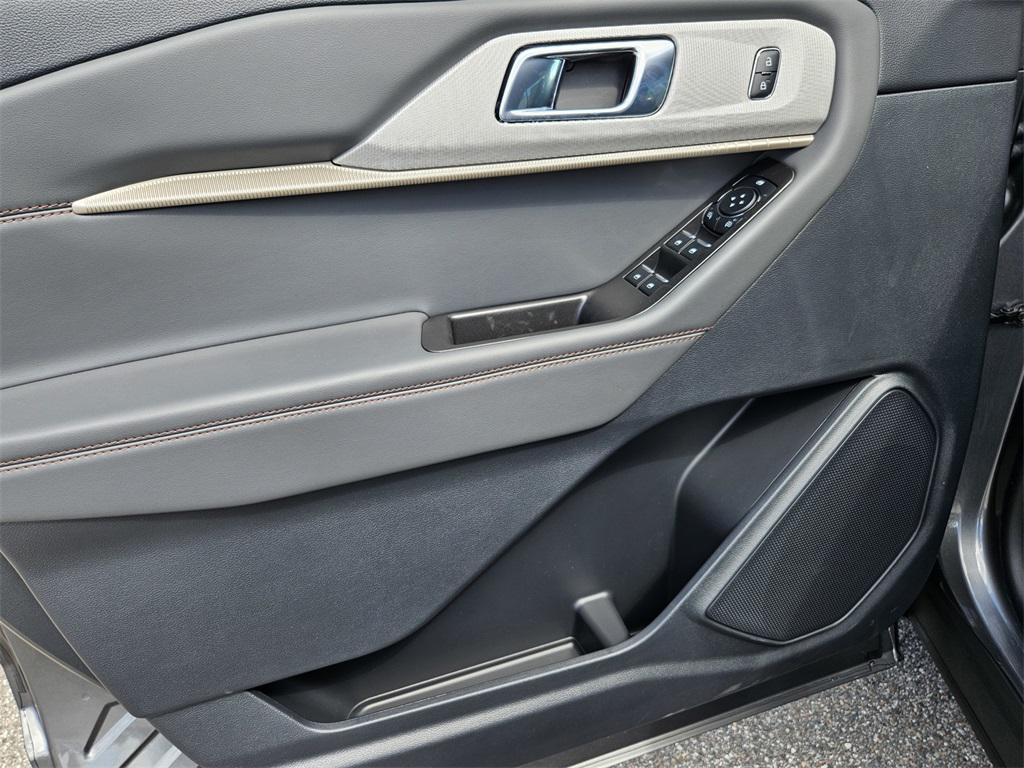 new 2025 Ford Explorer car, priced at $39,021