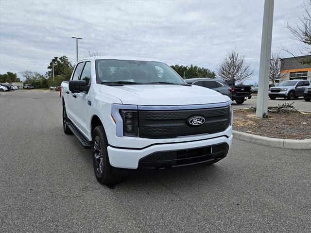 new 2024 Ford F-150 Lightning car