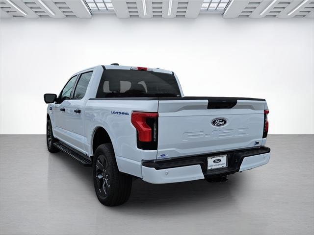 new 2024 Ford F-150 Lightning car