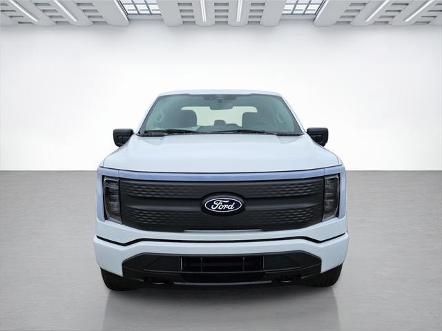 new 2024 Ford F-150 Lightning car