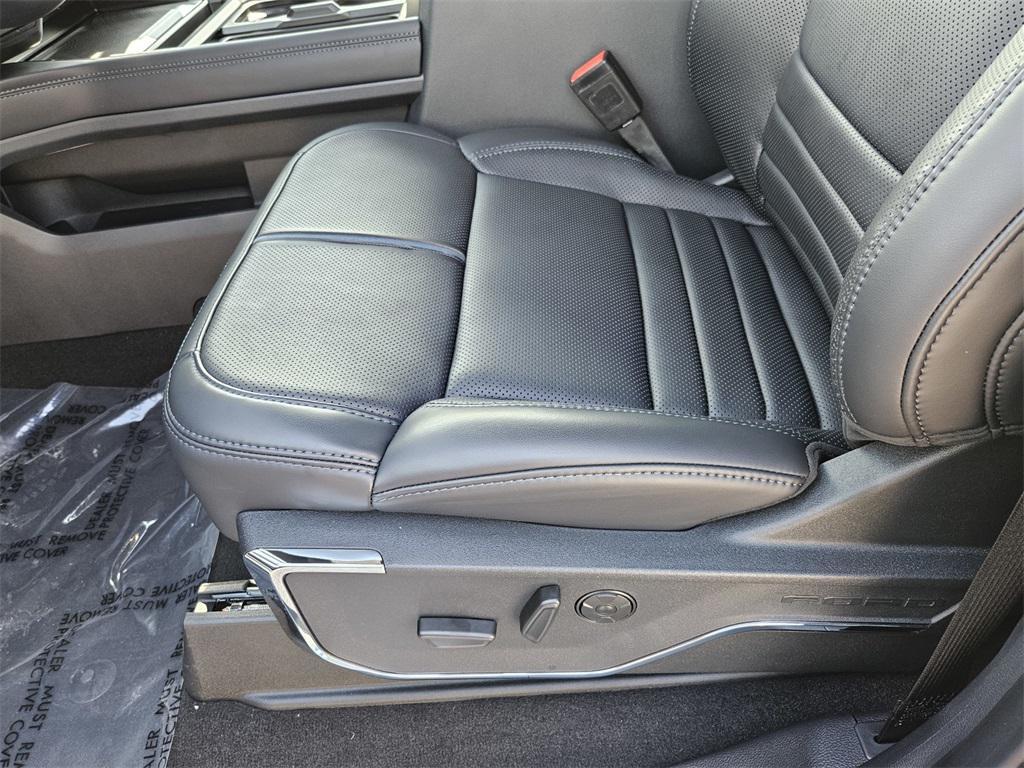 new 2025 Ford F-250 car, priced at $93,285