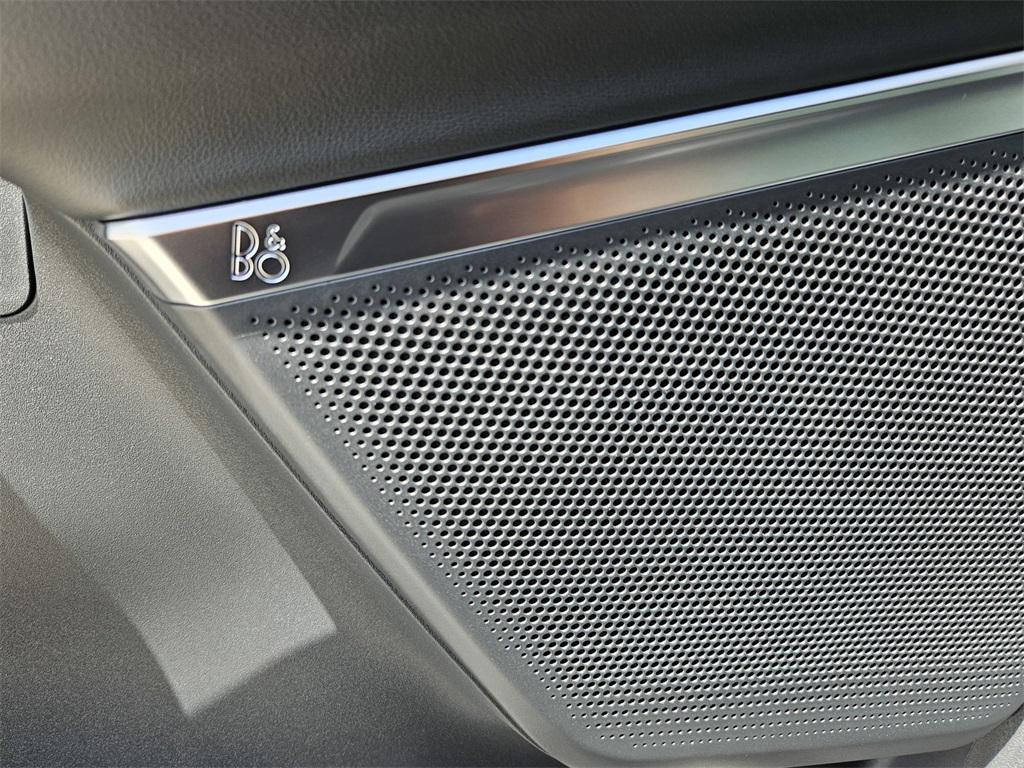 new 2025 Ford Expedition car, priced at $84,680