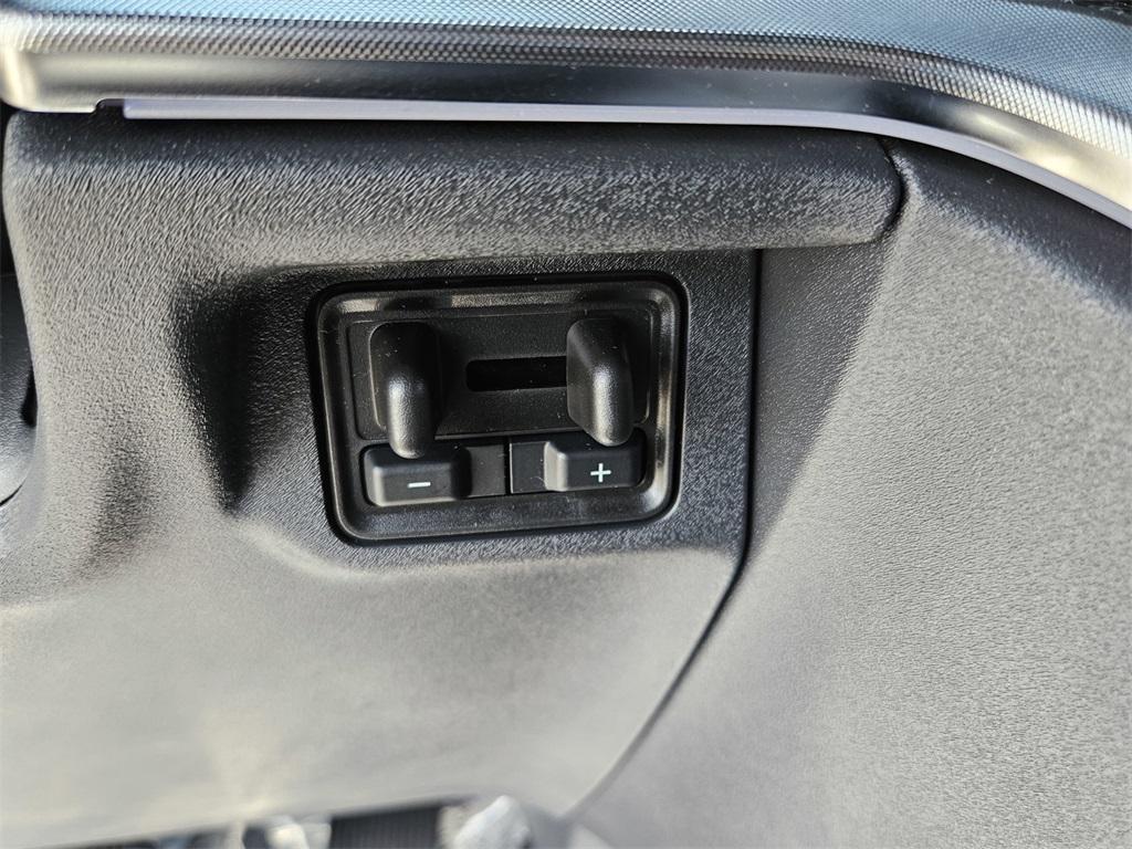 new 2025 Ford Expedition car, priced at $84,680