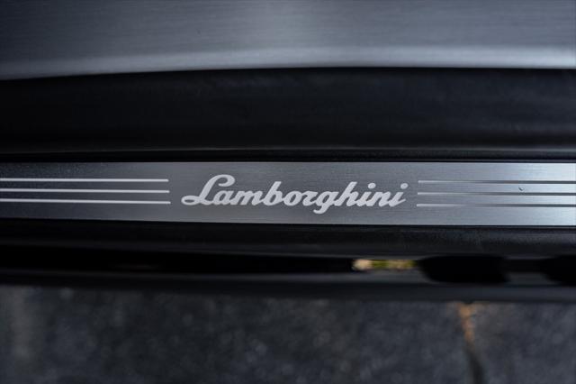 used 2022 Lamborghini Urus car, priced at $239,995