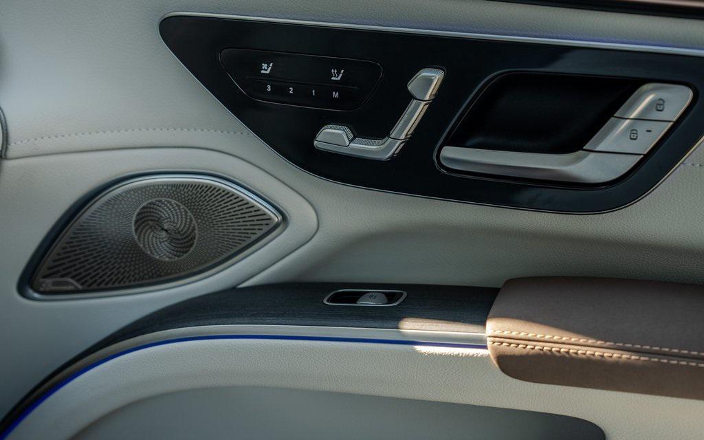 used 2023 Mercedes-Benz EQS 580 car, priced at $59,599