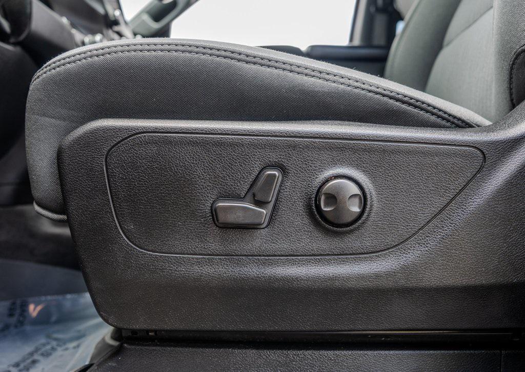 used 2022 Ram 1500 car, priced at $32,156