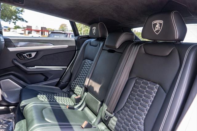 used 2021 Lamborghini Urus car, priced at $222,000