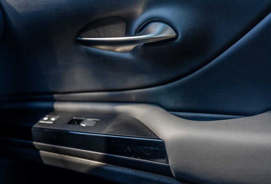 used 2023 Lexus ES 300h car, priced at $36,899