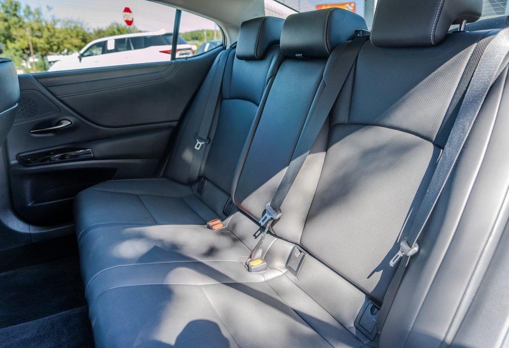 used 2023 Lexus ES 300h car, priced at $36,899