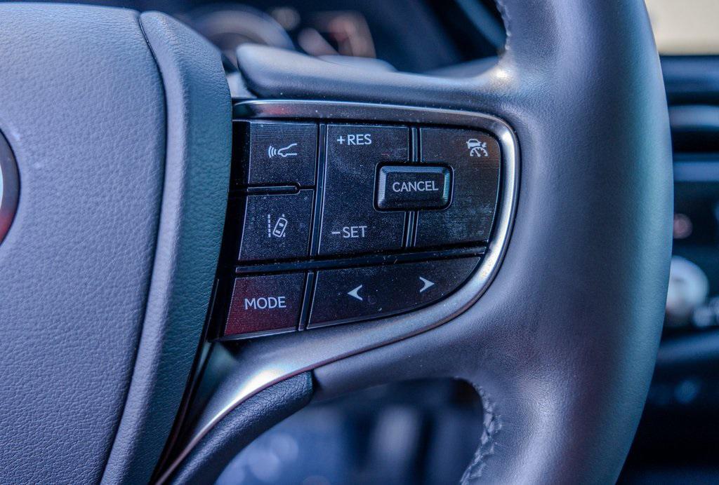 used 2023 Lexus ES 300h car, priced at $36,899