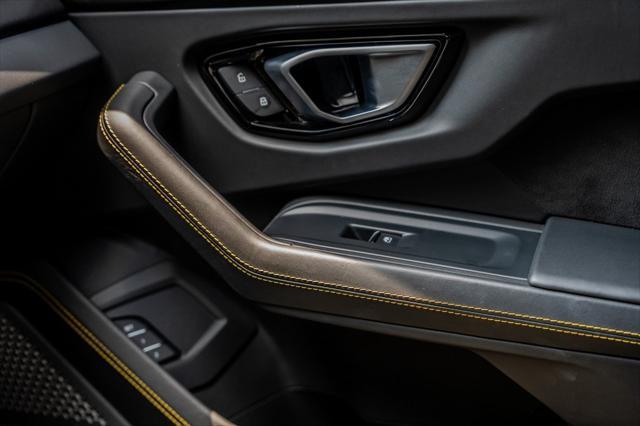 used 2022 Lamborghini Urus car, priced at $196,495