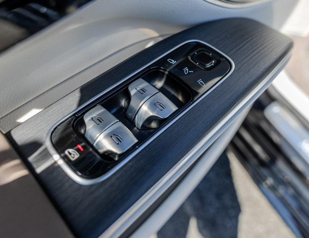 used 2023 Mercedes-Benz EQS 580 car, priced at $58,900