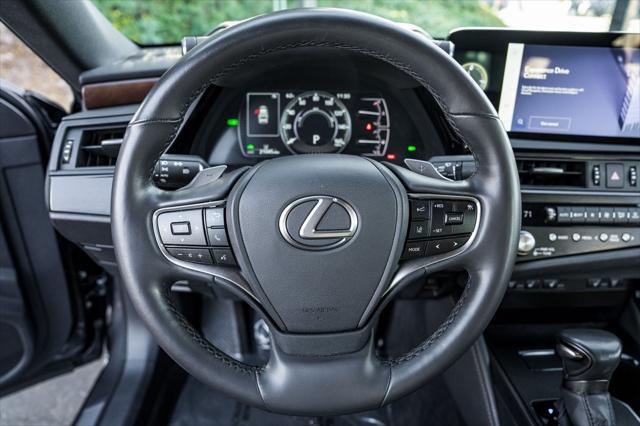 used 2024 Lexus ES 300h car, priced at $39,995