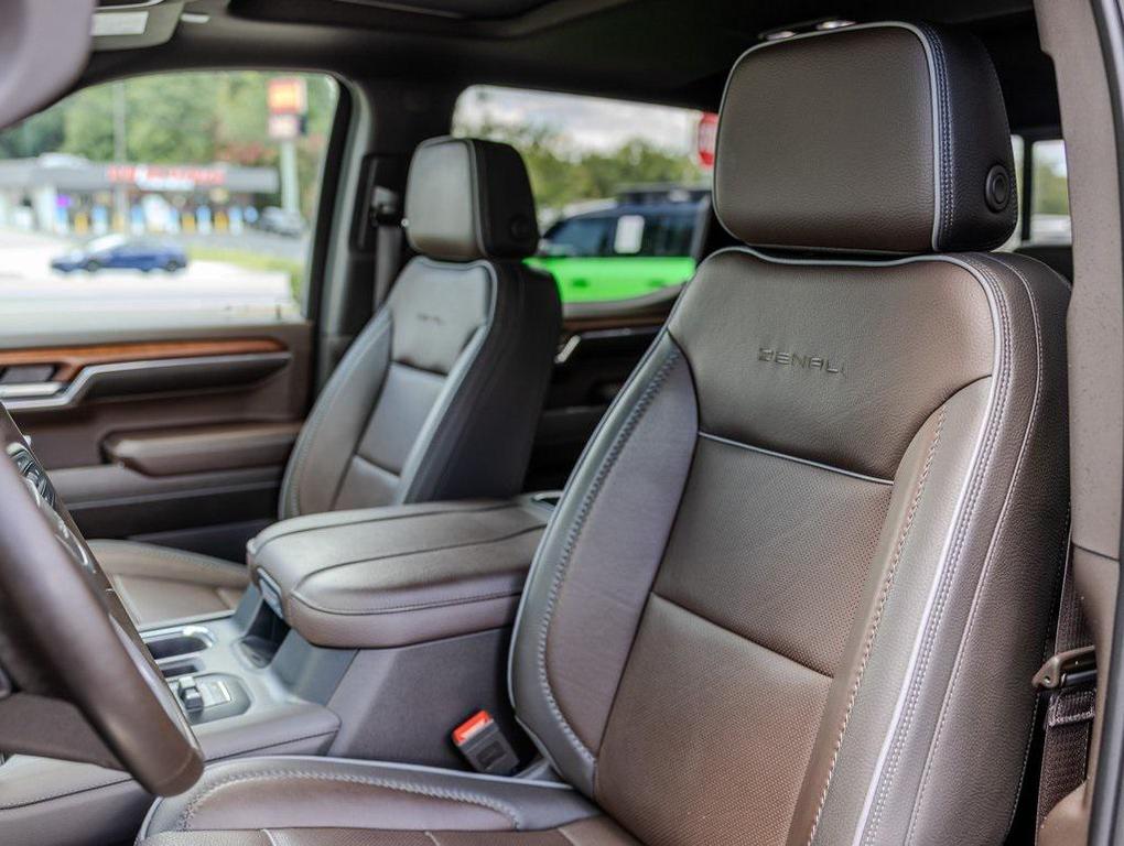 used 2023 GMC Sierra 1500 car, priced at $55,995